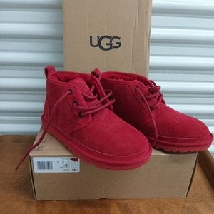 BRAND NEW UGG nuemel size 6 women's